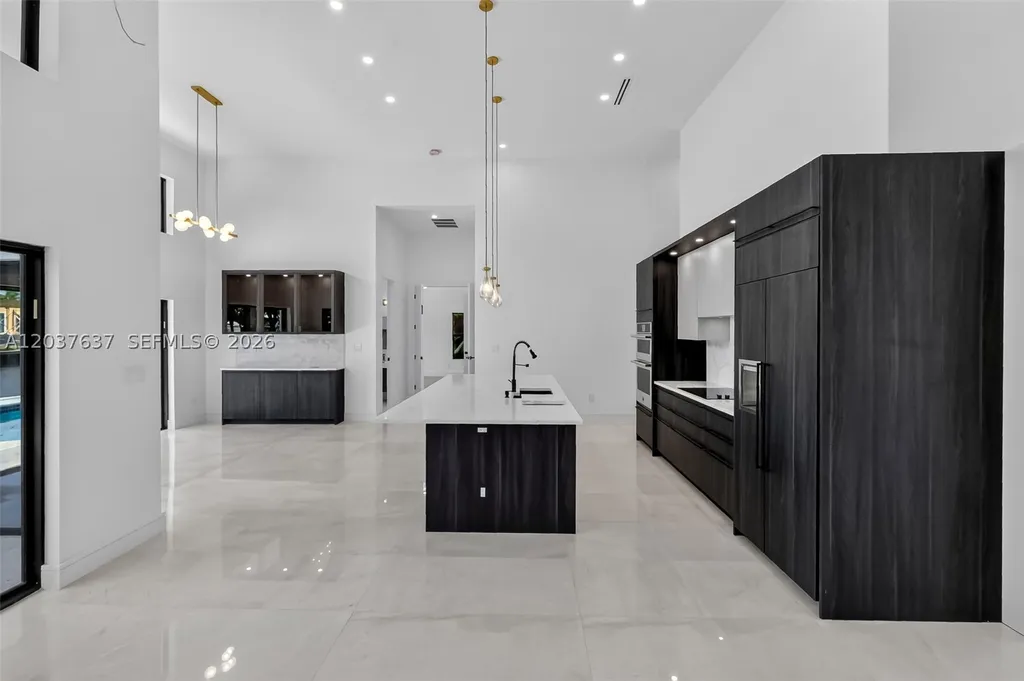 2832 NE 24th Court Fort Lauderdale FL 33305
