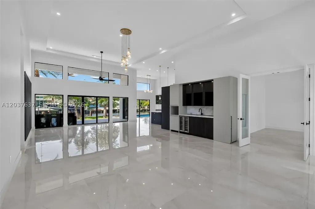 2832 NE 24th Court Fort Lauderdale FL 33305