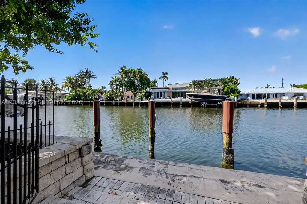 2832 NE 24th Court Fort Lauderdale FL 33305