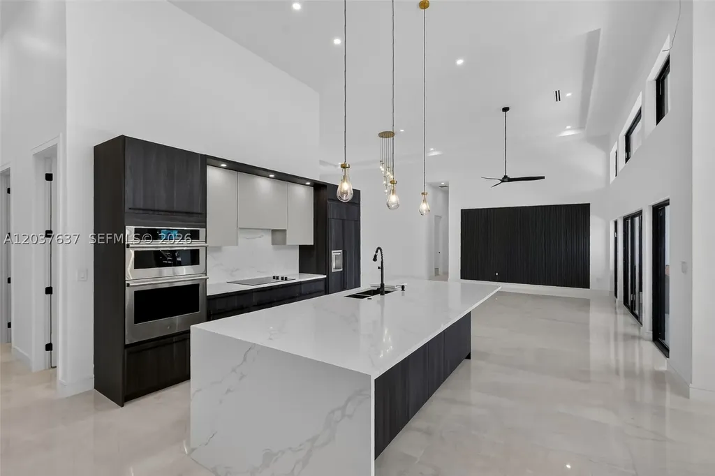 2832 NE 24th Court Fort Lauderdale FL 33305