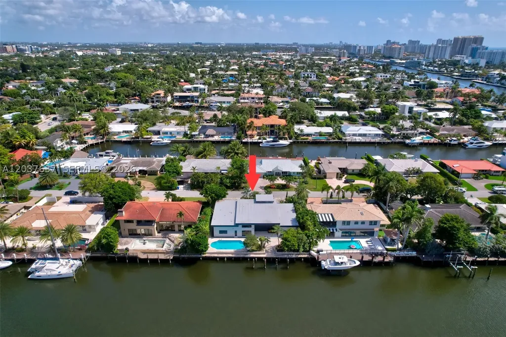 2832 NE 24th Court Fort Lauderdale FL 33305