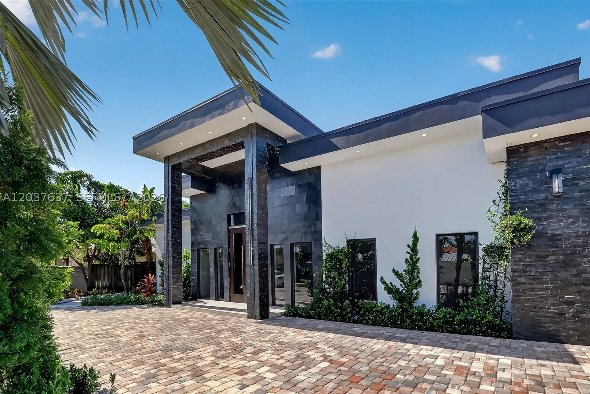 2832 NE 24th Court Fort Lauderdale FL 33305