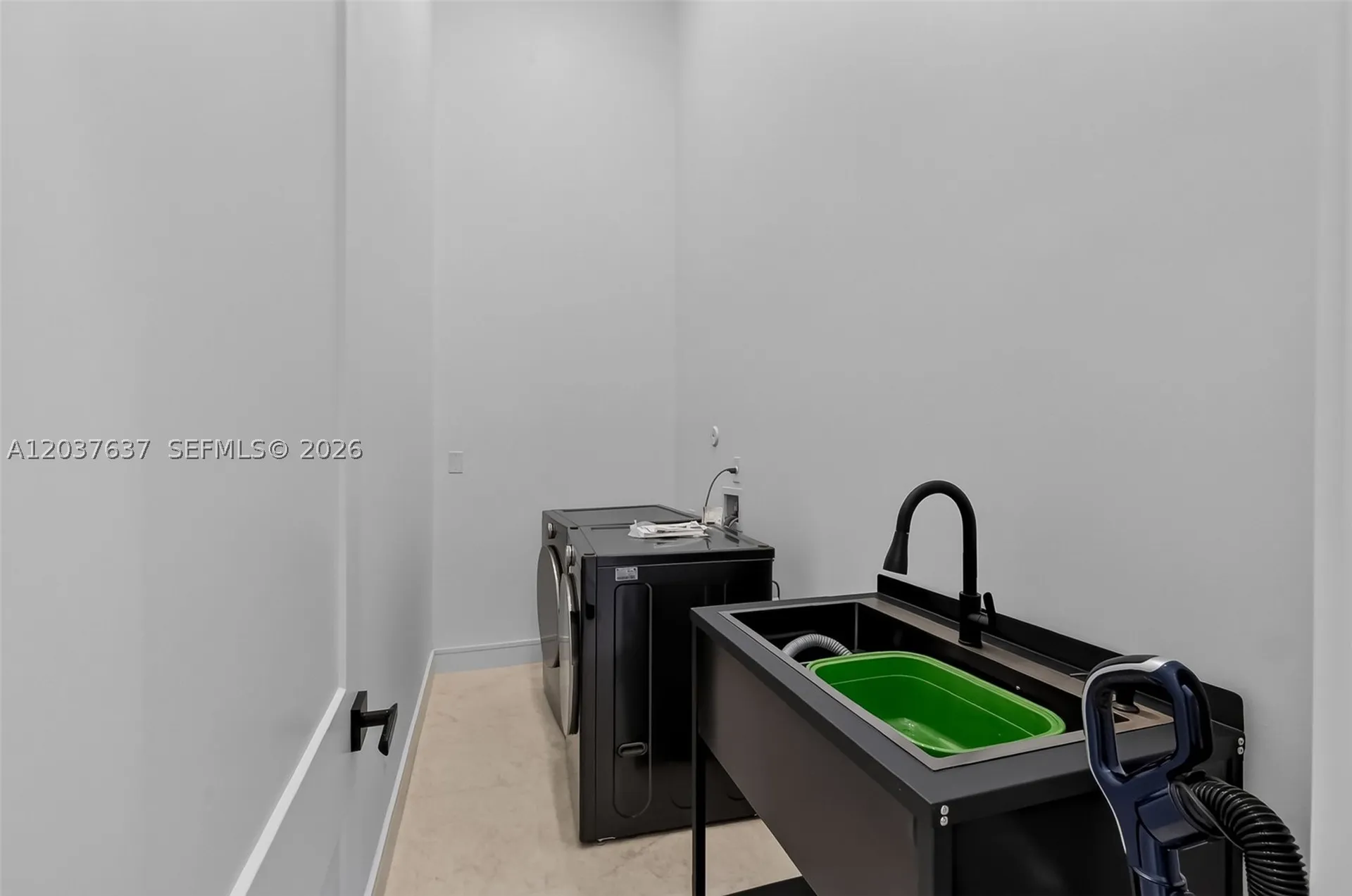 2832 NE 24th Court Fort Lauderdale FL 33305