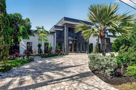 2832 NE 24th Court Fort Lauderdale FL 33305