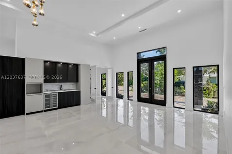 2832 NE 24th Court Fort Lauderdale FL 33305