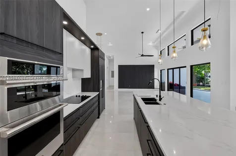 2832 NE 24th Court Fort Lauderdale FL 33305