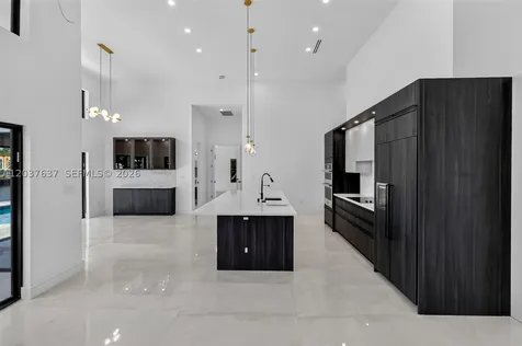 2832 NE 24th Court Fort Lauderdale FL 33305