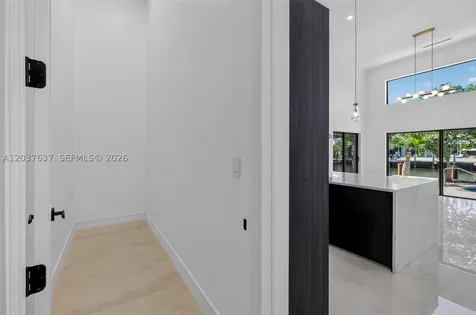 2832 NE 24th Court Fort Lauderdale FL 33305