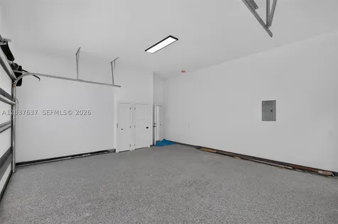 2832 NE 24th Court Fort Lauderdale FL 33305