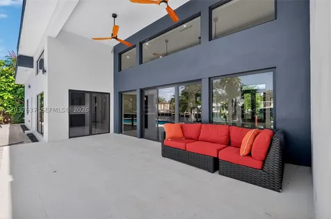 2832 NE 24th Court Fort Lauderdale FL 33305