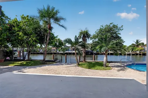 2832 NE 24th Court Fort Lauderdale FL 33305