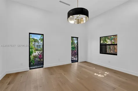 2832 NE 24th Court Fort Lauderdale FL 33305