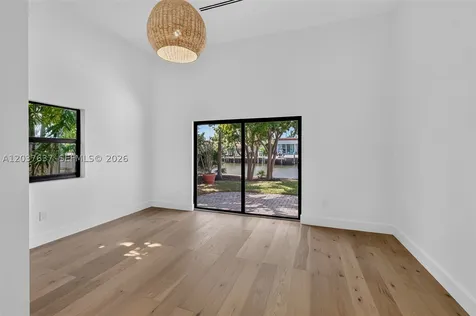 2832 NE 24th Court Fort Lauderdale FL 33305