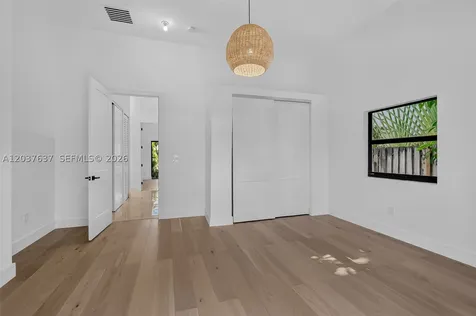 2832 NE 24th Court Fort Lauderdale FL 33305