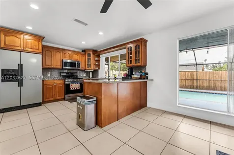 2751 NW 107th Terrace Sunrise FL 33322