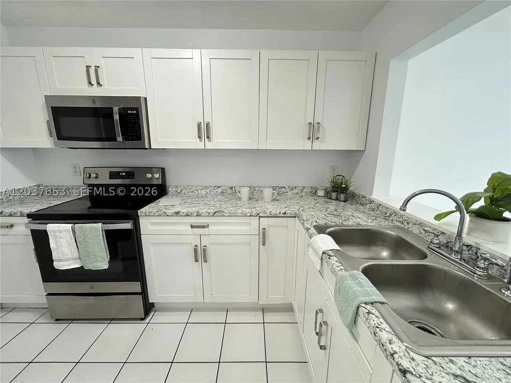 15332 SW 72nd Street Miami FL 33193
