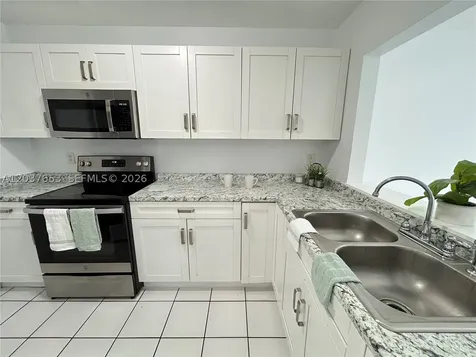 15332 SW 72nd Street Miami FL 33193