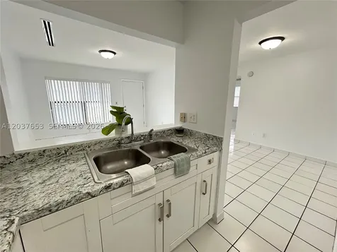15332 SW 72nd Street Miami FL 33193
