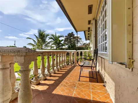 5430 W 4th Lane Hialeah FL 33012