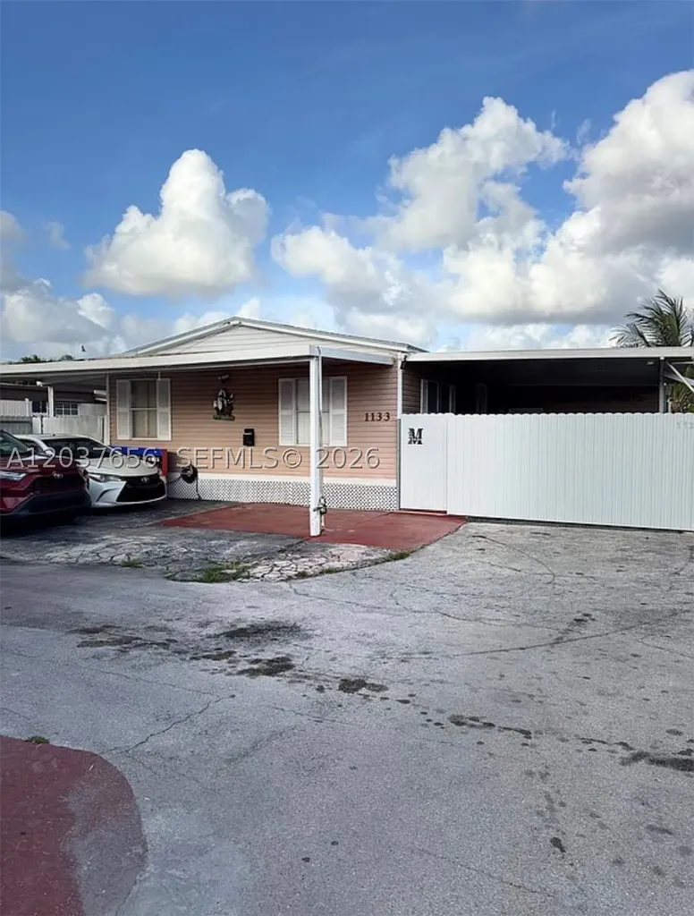 1133 SW 130th Avenue Miami FL 33184
