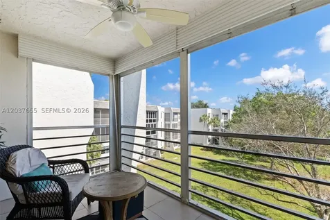 9480 Poinciana Place Davie FL 33324