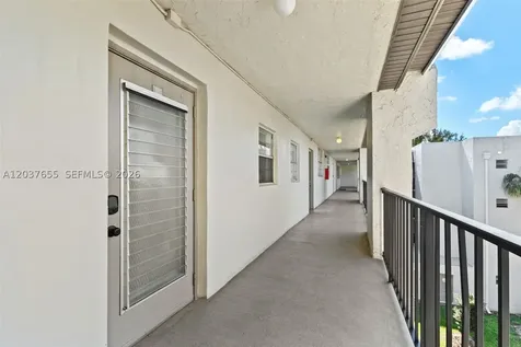 9480 Poinciana Place Davie FL 33324