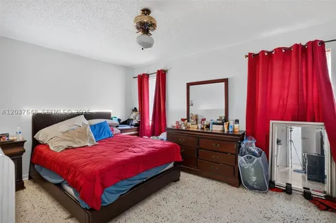 450 SW 9th Street Miami FL 33130