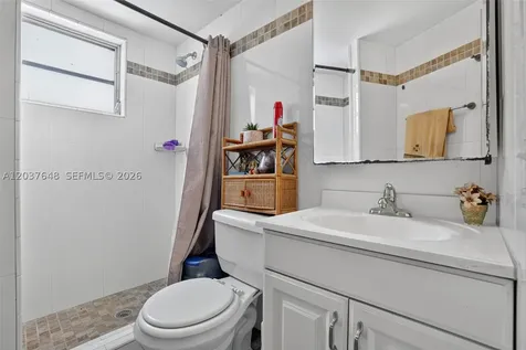 450 SW 9th Street Miami FL 33130