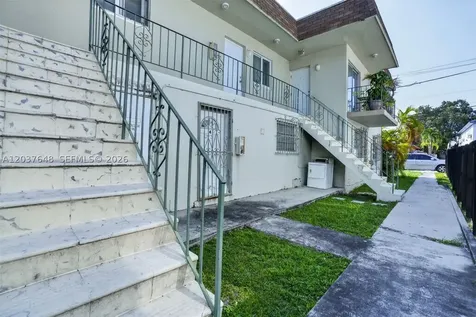 450 SW 9th Street Miami FL 33130
