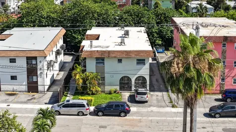 450 SW 9th Street Miami FL 33130