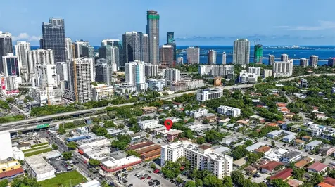 450 SW 9th Street Miami FL 33130