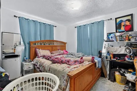 450 SW 9th Street Miami FL 33130