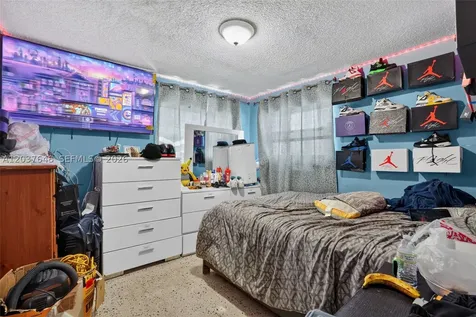 450 SW 9th Street Miami FL 33130