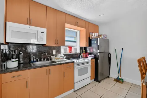450 SW 9th Street Miami FL 33130