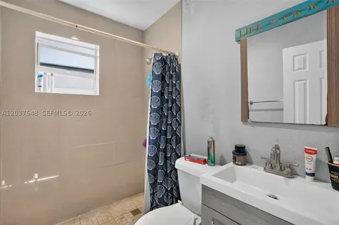 450 SW 9th Street Miami FL 33130
