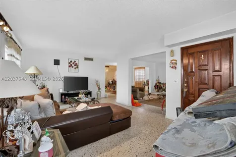 450 SW 9th Street Miami FL 33130