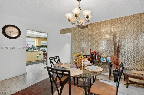 450 SW 9th Street Miami FL 33130