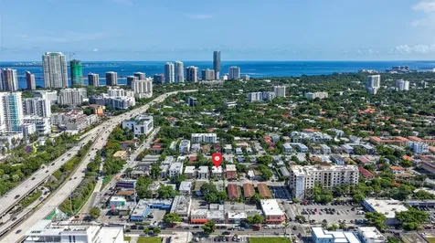 450 SW 9th Street Miami FL 33130