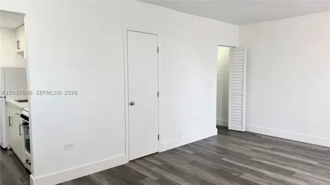 7619 Abbott Avenue Miami Beach FL 33141