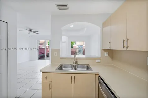642 SW 106th Avenue Pembroke Pines FL 33025
