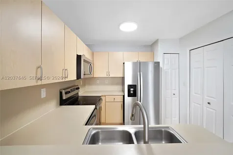 642 SW 106th Avenue Pembroke Pines FL 33025