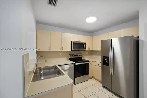 642 SW 106th Avenue Pembroke Pines FL 33025