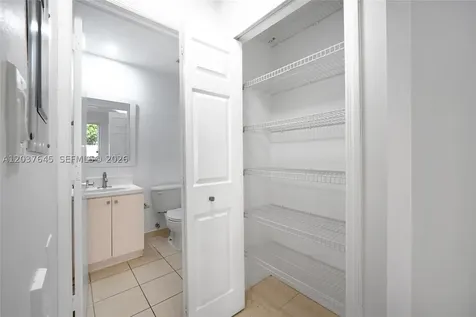 642 SW 106th Avenue Pembroke Pines FL 33025