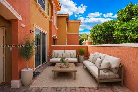 642 SW 106th Avenue Pembroke Pines FL 33025