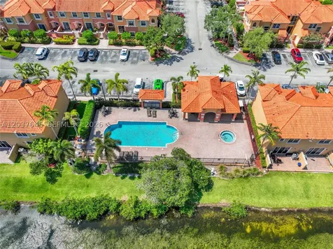 642 SW 106th Avenue Pembroke Pines FL 33025