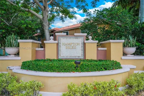 642 SW 106th Avenue Pembroke Pines FL 33025