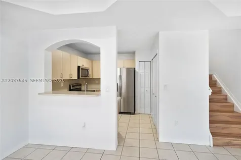 642 SW 106th Avenue Pembroke Pines FL 33025