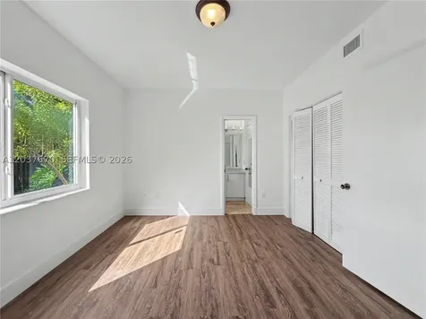 4725 NW 104th Avenue Doral FL 33178