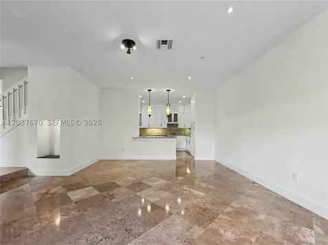 4725 NW 104th Avenue Doral FL 33178