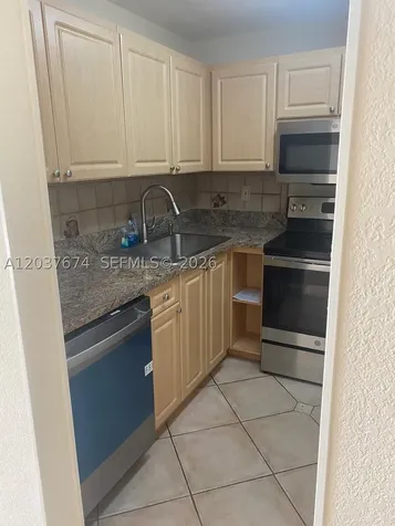 9320 Fontainebleau Boulevard Miami FL 33172